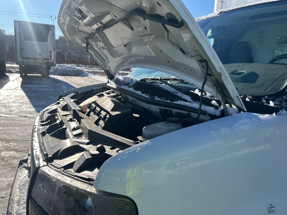 Light Duty Box Truck-Light and Medium Duty Trucks-GMC-2021-Savana G33903-Londonderry-NH-96,424\n\t\tmiles-$ 28,000 - Image 24