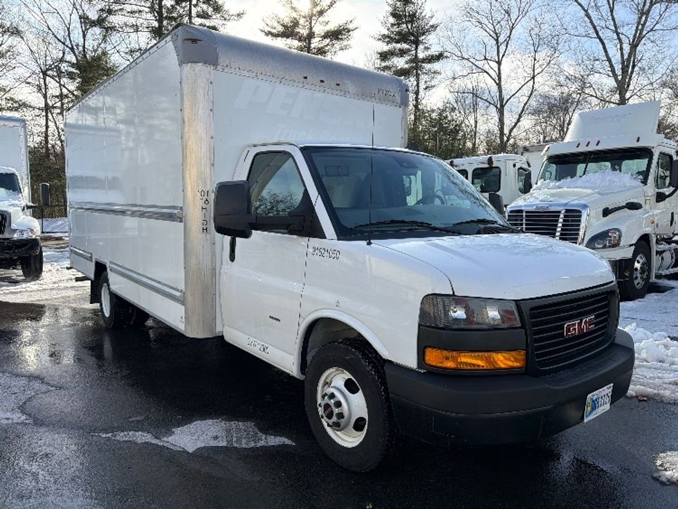 Light Duty Box Truck-Light and Medium Duty Trucks-GMC-2021-Savana G33903-Londonderry-NH-99,752\n\t\tmiles-$ 27,750 - Image 1