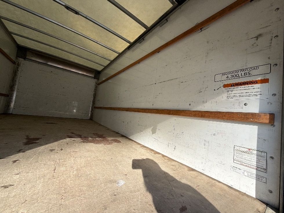 Light Duty Box Truck-Light and Medium Duty Trucks-GMC-2021-Savana G33903-Londonderry-NH-99,752\n\t\tmiles-$ 27,750 - Image 12