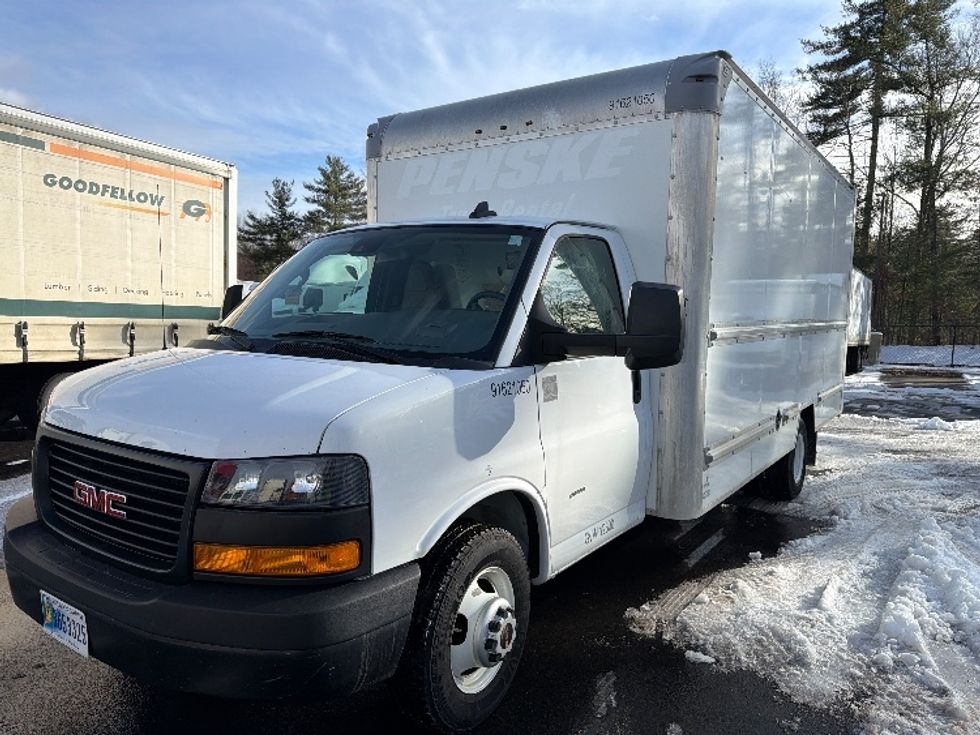 Light Duty Box Truck-Light and Medium Duty Trucks-GMC-2021-Savana G33903-Londonderry-NH-99,752\n\t\tmiles-$ 27,750 - Image 3