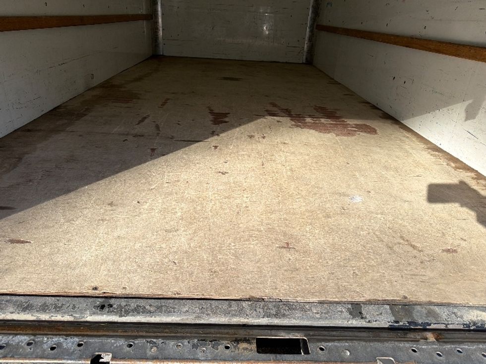 Light Duty Box Truck-Light and Medium Duty Trucks-GMC-2021-Savana G33903-Londonderry-NH-99,752\n\t\tmiles-$ 27,750 - Image 9