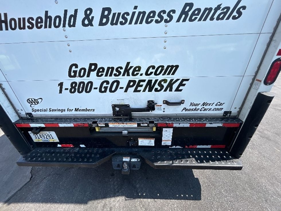 Light Duty Box Truck-Light and Medium Duty Trucks-GMC-2021-Savana G33903-Los Angeles-CA-84,338\n\t\tmiles-$ 33,500 - Image 9