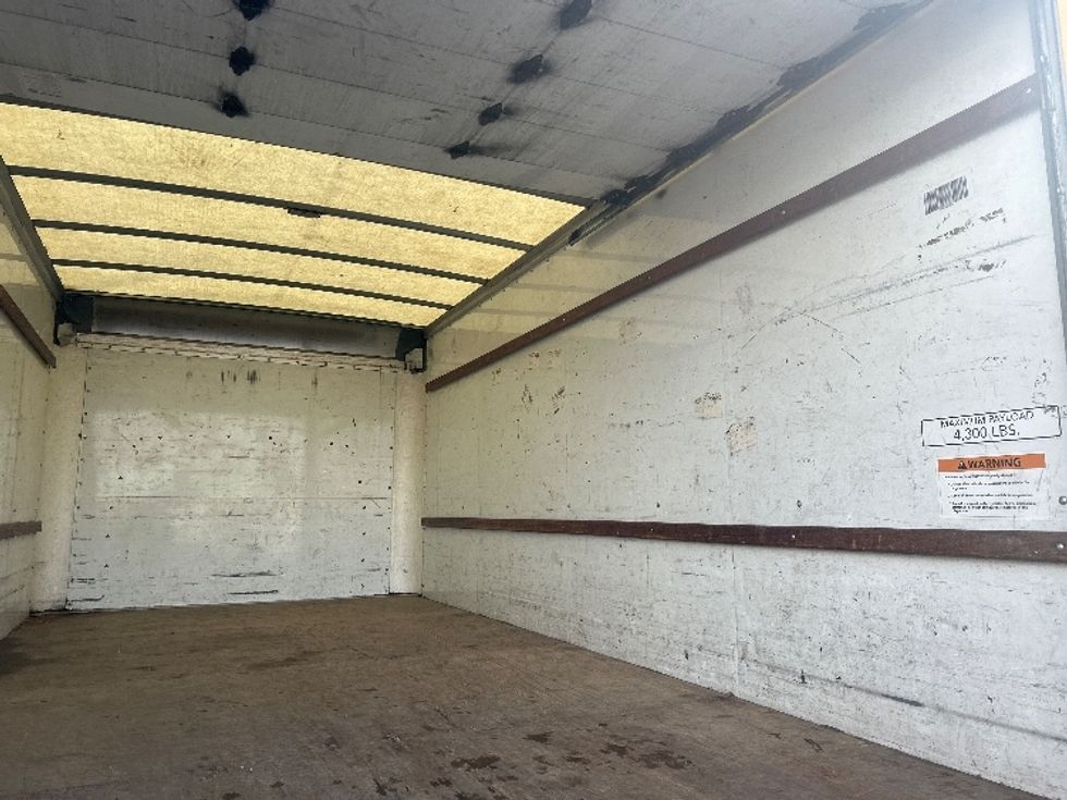 Light Duty Box Truck-Light and Medium Duty Trucks-GMC-2021-Savana G33903-Louisville-KY-104,256\n\t\tmiles-$ 25,000 - Image 12