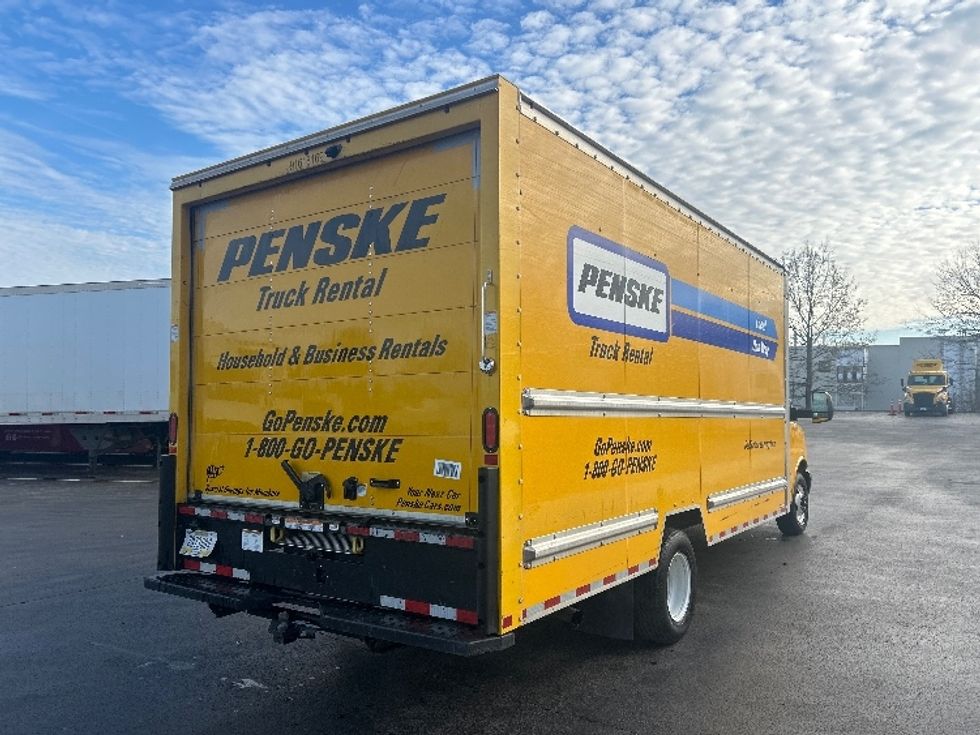 Light Duty Box Truck-Light and Medium Duty Trucks-GMC-2021-Savana G33903-Louisville-KY-104,256\n\t\tmiles-$ 25,000 - Image 13