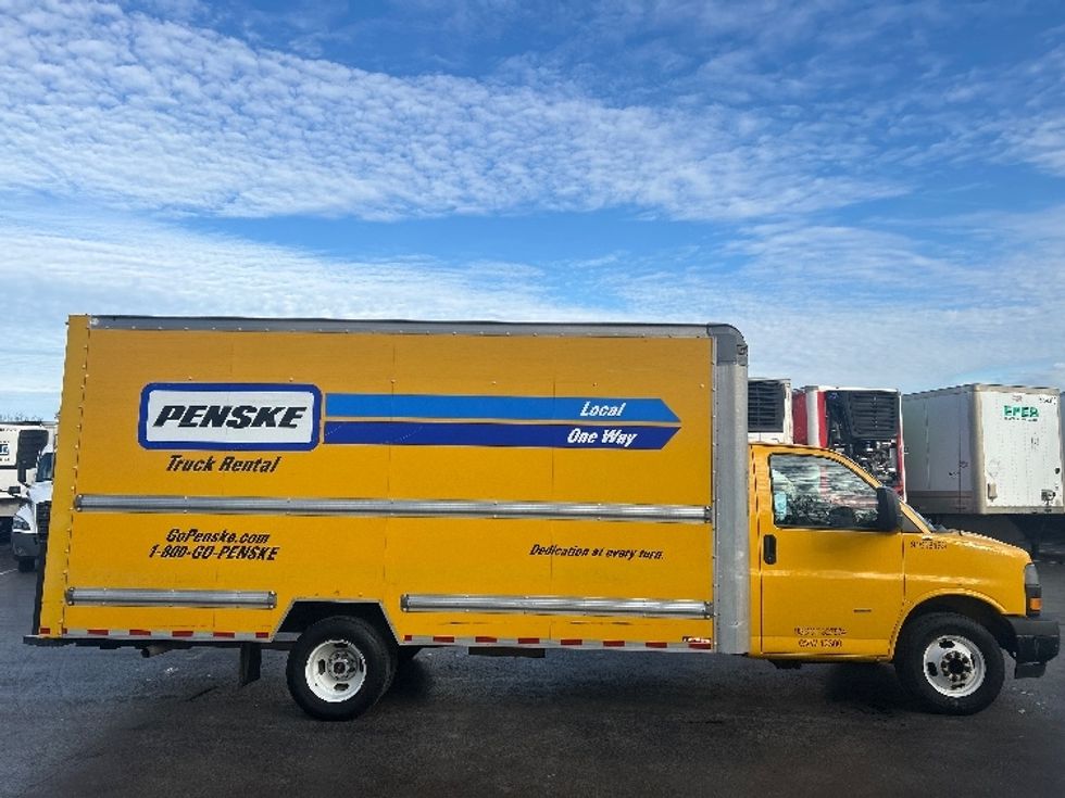 Light Duty Box Truck-Light and Medium Duty Trucks-GMC-2021-Savana G33903-Louisville-KY-104,256\n\t\tmiles-$ 25,000 - Image 15