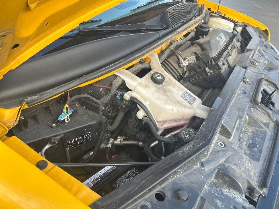 Light Duty Box Truck-Light and Medium Duty Trucks-GMC-2021-Savana G33903-Louisville-KY-104,256\n\t\tmiles-$ 25,000 - Image 23