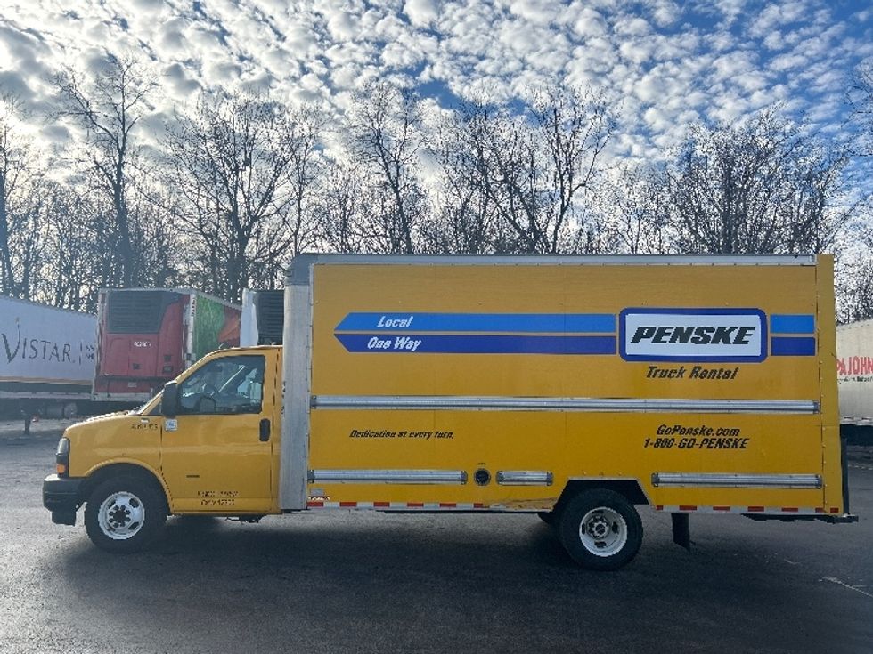 Light Duty Box Truck-Light and Medium Duty Trucks-GMC-2021-Savana G33903-Louisville-KY-104,256\n\t\tmiles-$ 25,000 - Image 4