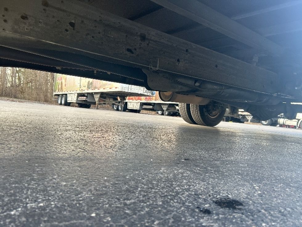 Light Duty Box Truck-Light and Medium Duty Trucks-GMC-2021-Savana G33903-Louisville-KY-104,256\n\t\tmiles-$ 25,000 - Image 5