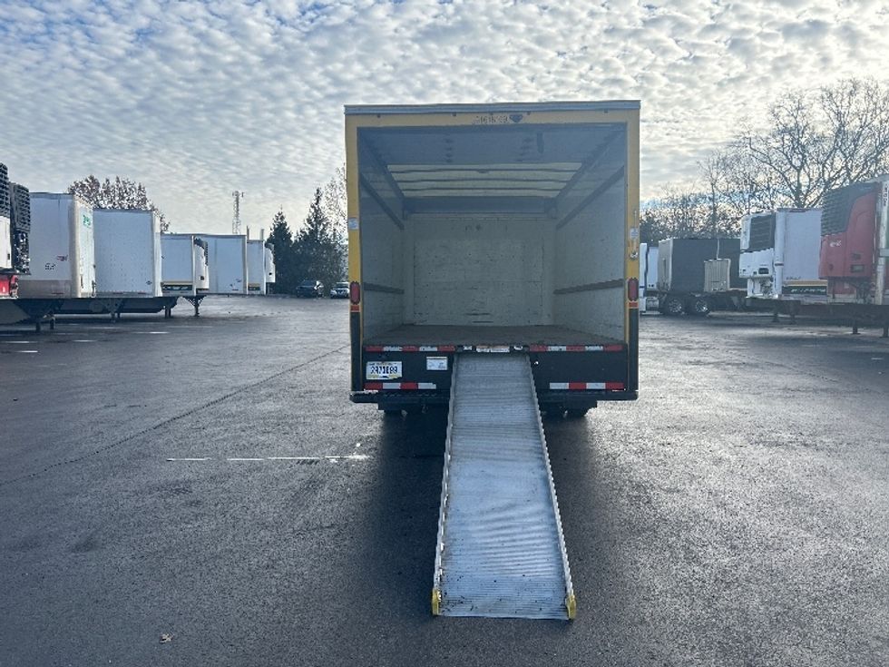 Light Duty Box Truck-Light and Medium Duty Trucks-GMC-2021-Savana G33903-Louisville-KY-104,256\n\t\tmiles-$ 25,000 - Image 9