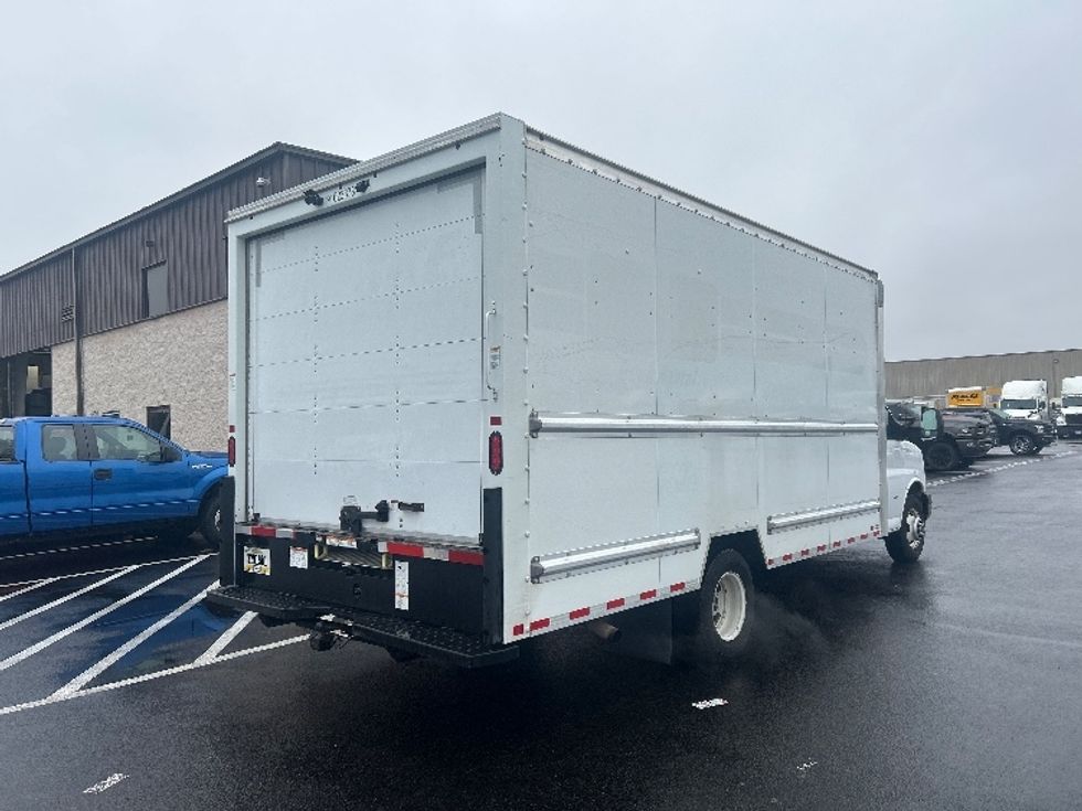 Light Duty Box Truck-Light and Medium Duty Trucks-GMC-2021-Savana G33903-Louisville-KY-104,508\n\t\tmiles-$ 28,500 - Image 12