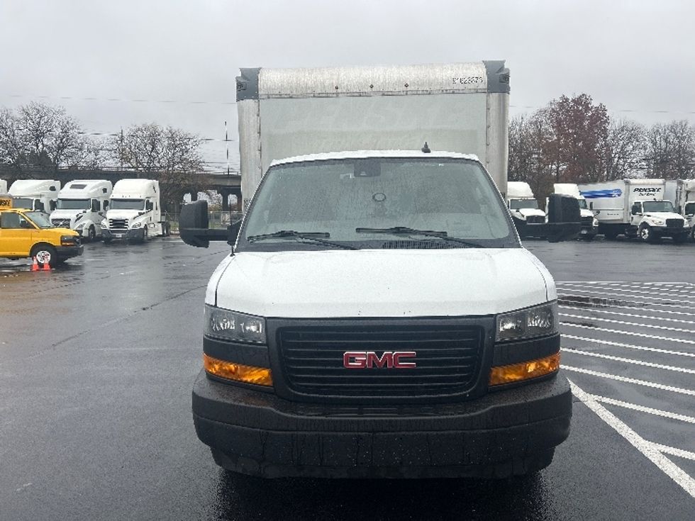 Light Duty Box Truck-Light and Medium Duty Trucks-GMC-2021-Savana G33903-Louisville-KY-104,508\n\t\tmiles-$ 28,500 - Image 2