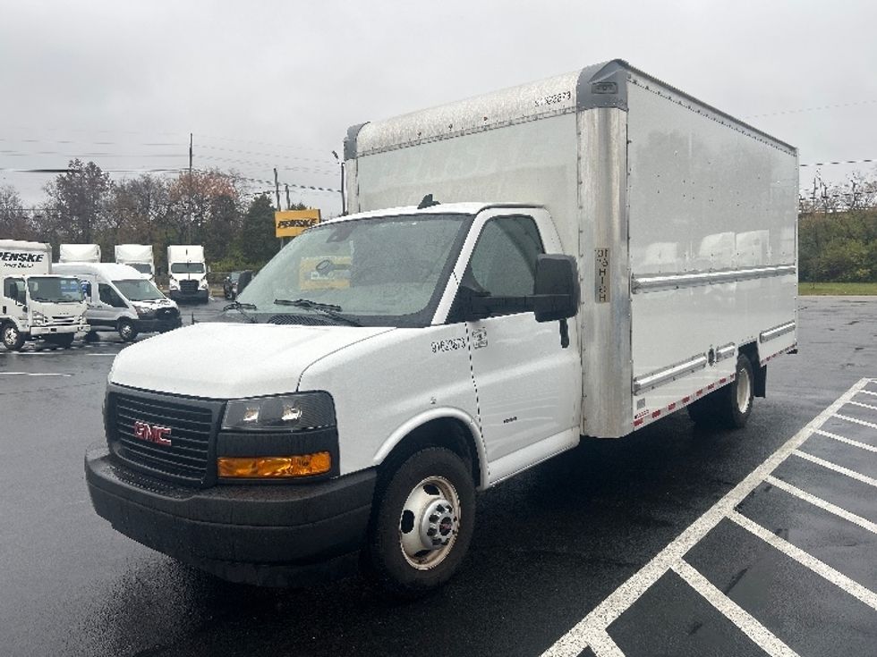 Light Duty Box Truck-Light and Medium Duty Trucks-GMC-2021-Savana G33903-Louisville-KY-104,508\n\t\tmiles-$ 28,500 - Image 3