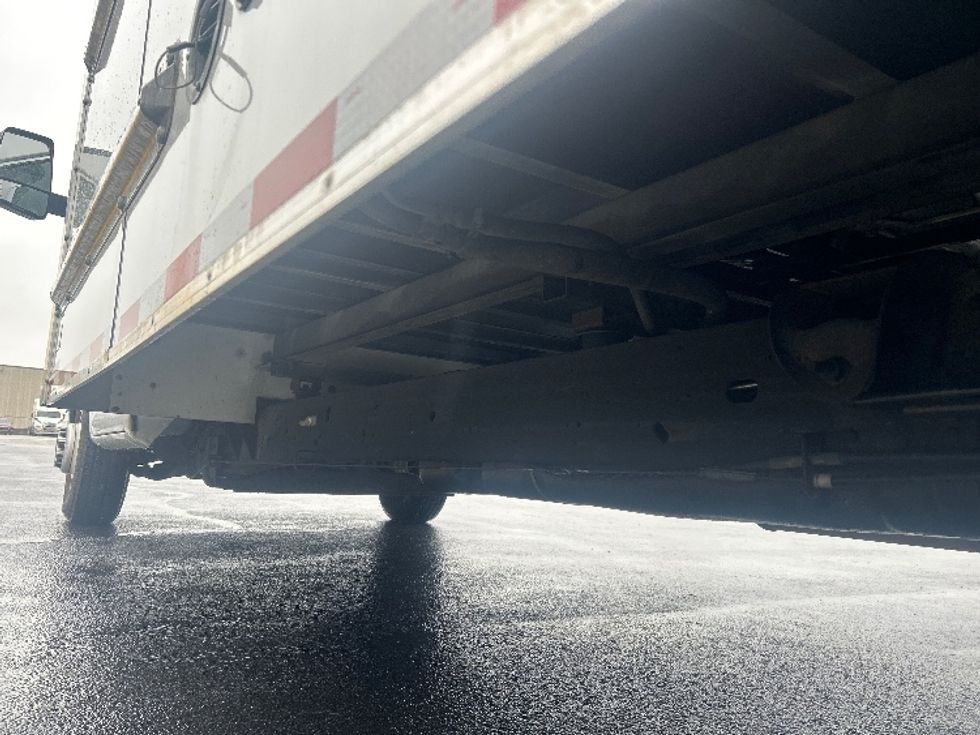 Light Duty Box Truck-Light and Medium Duty Trucks-GMC-2021-Savana G33903-Louisville-KY-104,508\n\t\tmiles-$ 28,500 - Image 5