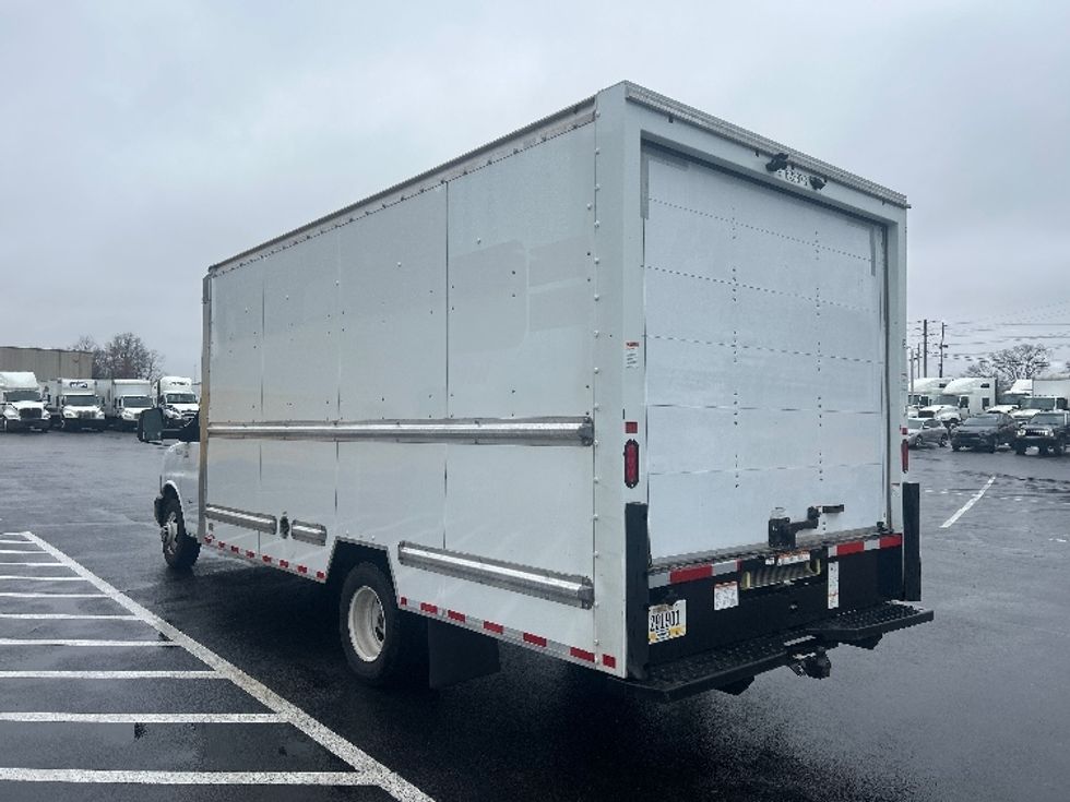 Light Duty Box Truck-Light and Medium Duty Trucks-GMC-2021-Savana G33903-Louisville-KY-104,508\n\t\tmiles-$ 28,500 - Image 6