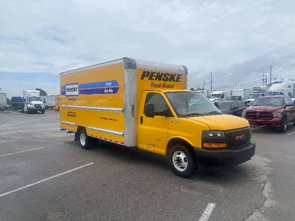 Light Duty Box Truck-Light and Medium Duty Trucks-GMC-2021-Savana G33903-Louisville-KY-106,061\n\t\tmiles-$ 22,500 - Image 1
