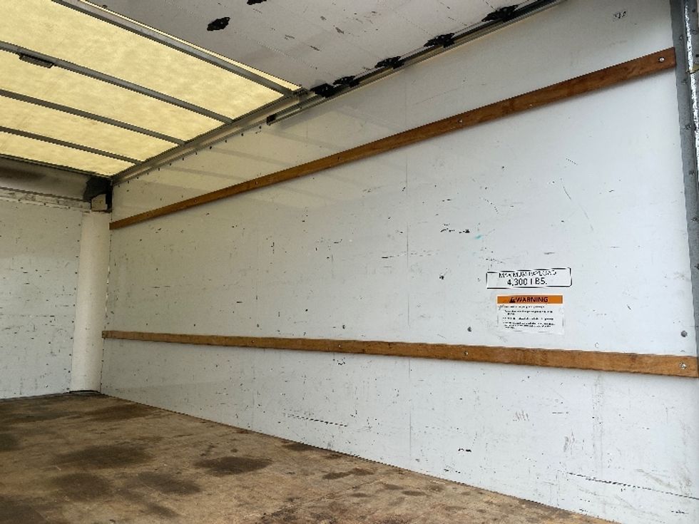 Light Duty Box Truck-Light and Medium Duty Trucks-GMC-2021-Savana G33903-Louisville-KY-106,061\n\t\tmiles-$ 22,500 - Image 11