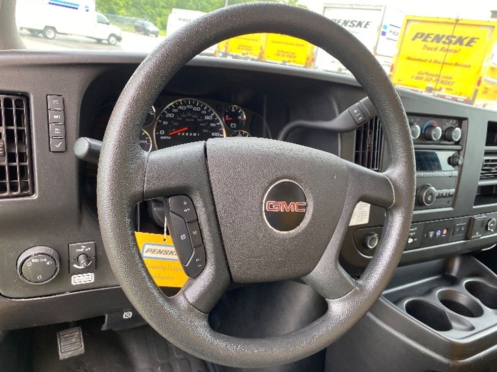 Light Duty Box Truck-Light and Medium Duty Trucks-GMC-2021-Savana G33903-Louisville-KY-106,061\n\t\tmiles-$ 22,500 - Image 16