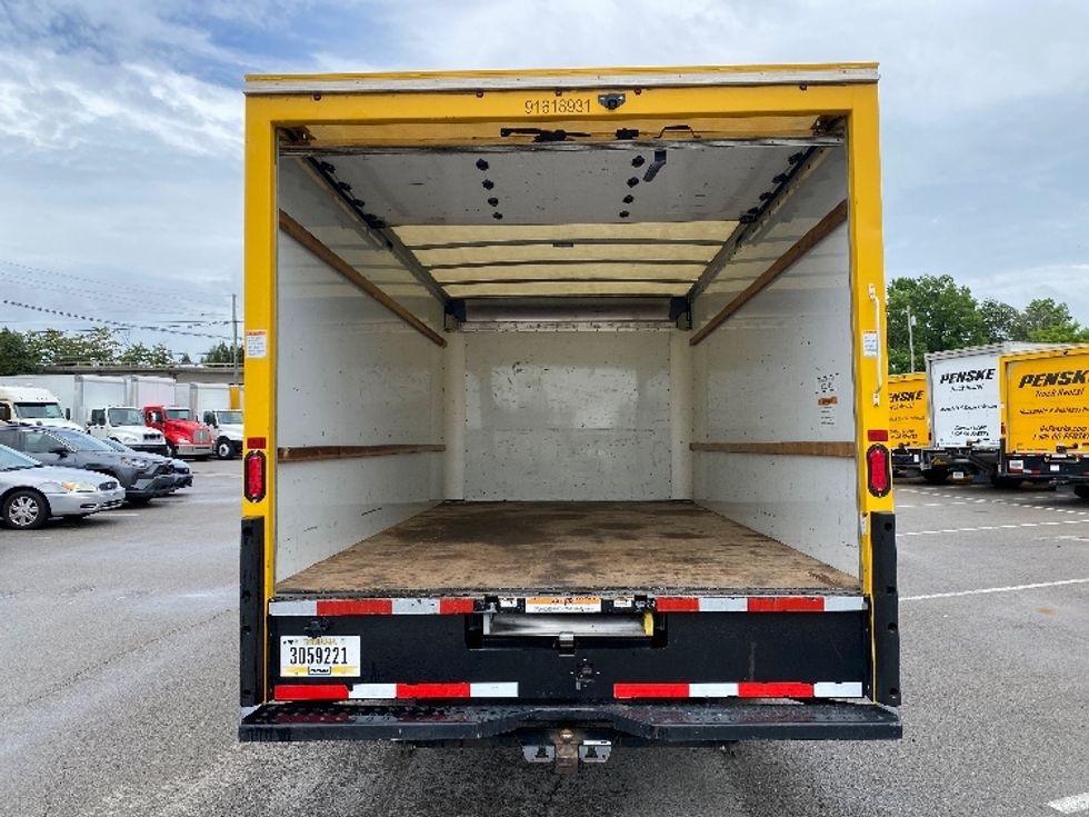 Light Duty Box Truck-Light and Medium Duty Trucks-GMC-2021-Savana G33903-Louisville-KY-106,061\n\t\tmiles-$ 22,500 - Image 8