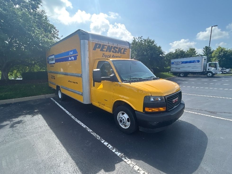 Light Duty Box Truck-Light and Medium Duty Trucks-GMC-2021-Savana G33903-Louisville-KY-115,870\n\t\tmiles-$ 23,000 - Image 1