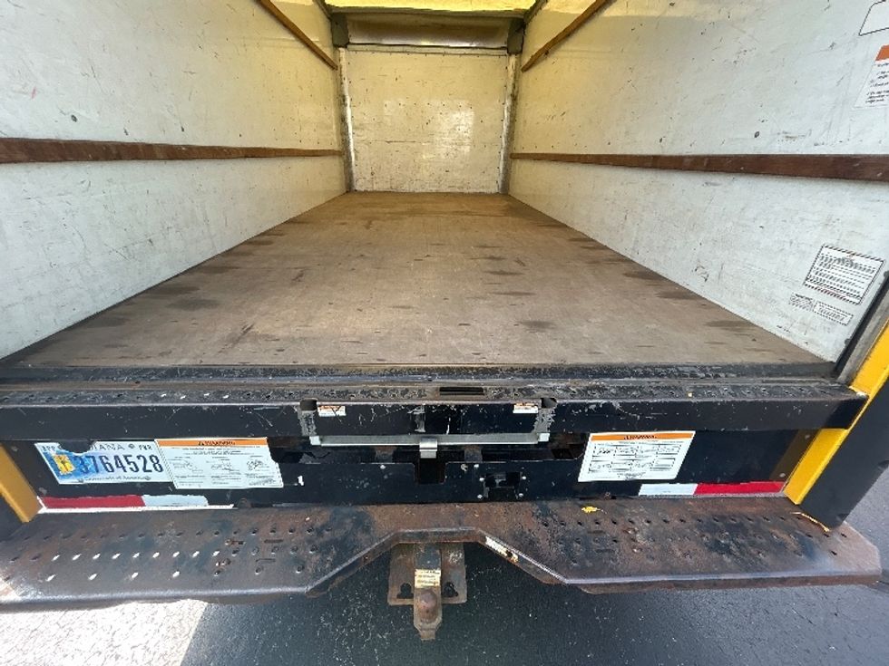 Light Duty Box Truck-Light and Medium Duty Trucks-GMC-2021-Savana G33903-Louisville-KY-115,870\n\t\tmiles-$ 23,000 - Image 10