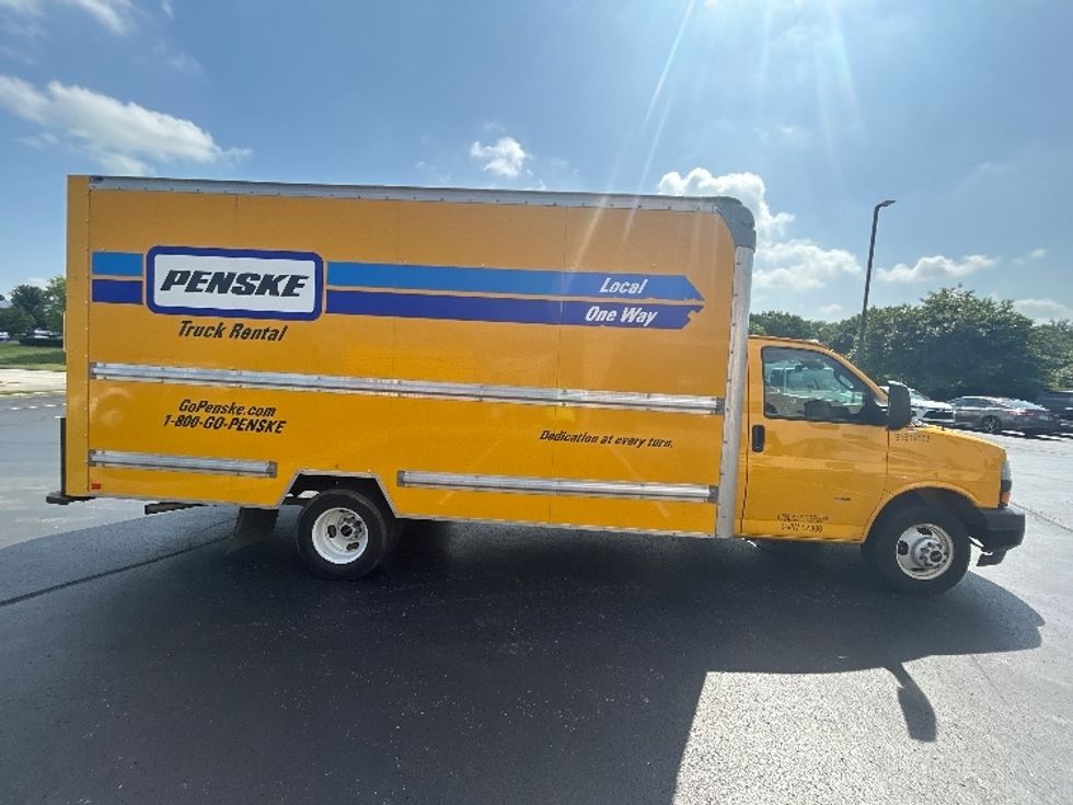 Light Duty Box Truck-Light and Medium Duty Trucks-GMC-2021-Savana G33903-Louisville-KY-115,870\n\t\tmiles-$ 23,000 - Image 15