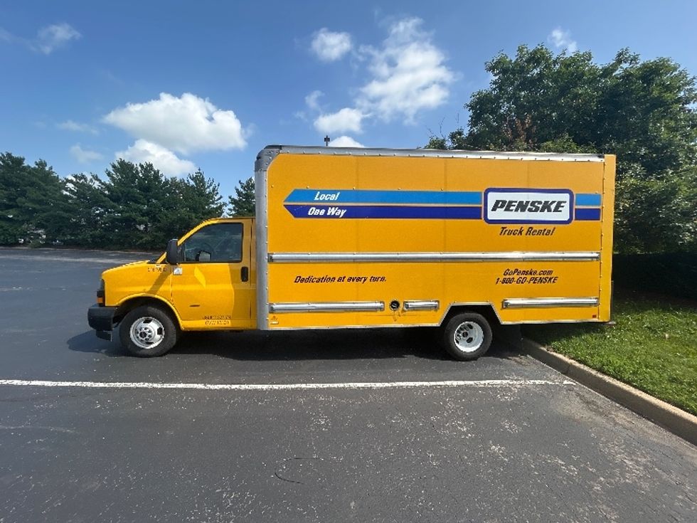 Light Duty Box Truck-Light and Medium Duty Trucks-GMC-2021-Savana G33903-Louisville-KY-115,870\n\t\tmiles-$ 23,000 - Image 4