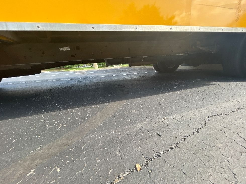 Light Duty Box Truck-Light and Medium Duty Trucks-GMC-2021-Savana G33903-Louisville-KY-115,870\n\t\tmiles-$ 23,000 - Image 5