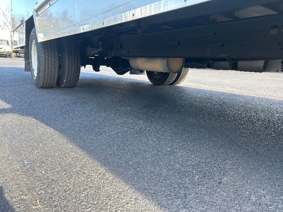 Light Duty Box Truck-Light and Medium Duty Trucks-GMC-2021-Savana G33903-Louisville-KY-125,345\n\t\tmiles-$ 27,000 - Image 13