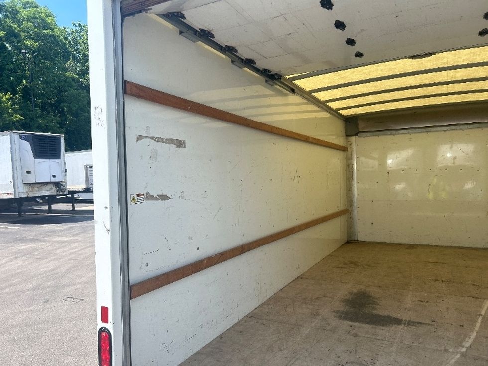 Light Duty Box Truck-Light and Medium Duty Trucks-GMC-2021-Savana G33903-Louisville-KY-66,703\n\t\tmiles-$ 33,750 - Image 11