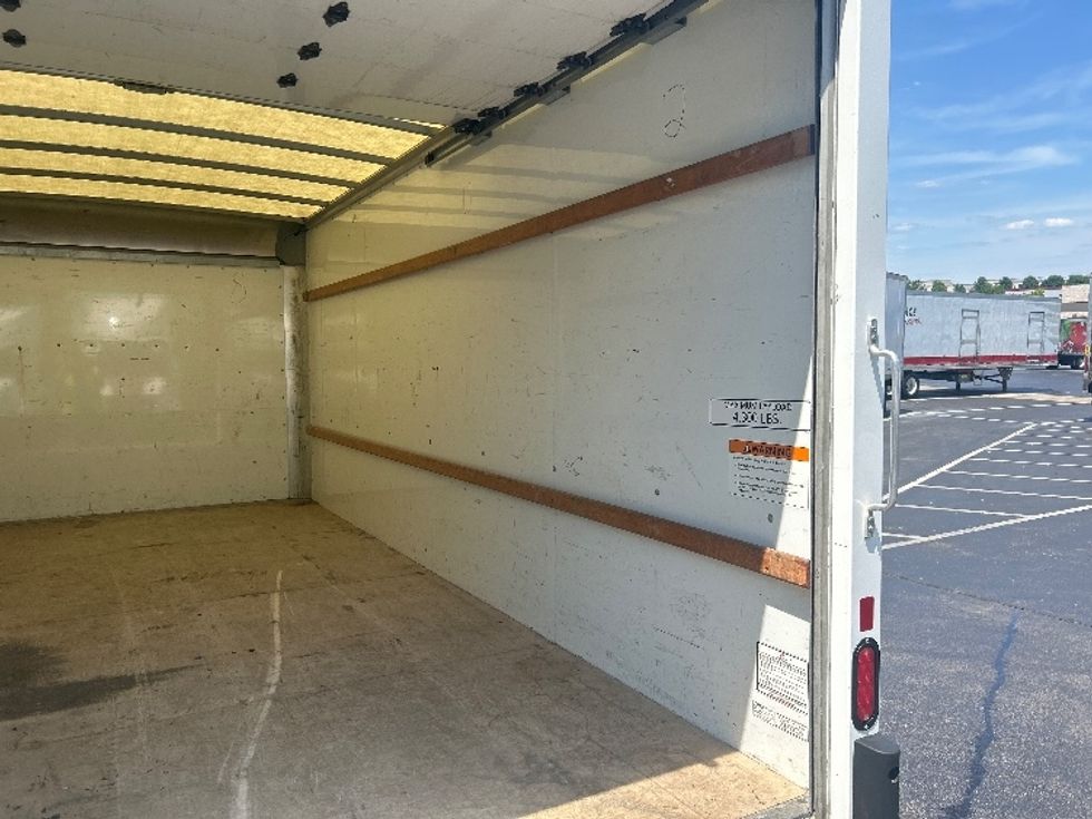 Light Duty Box Truck-Light and Medium Duty Trucks-GMC-2021-Savana G33903-Louisville-KY-66,703\n\t\tmiles-$ 33,750 - Image 12