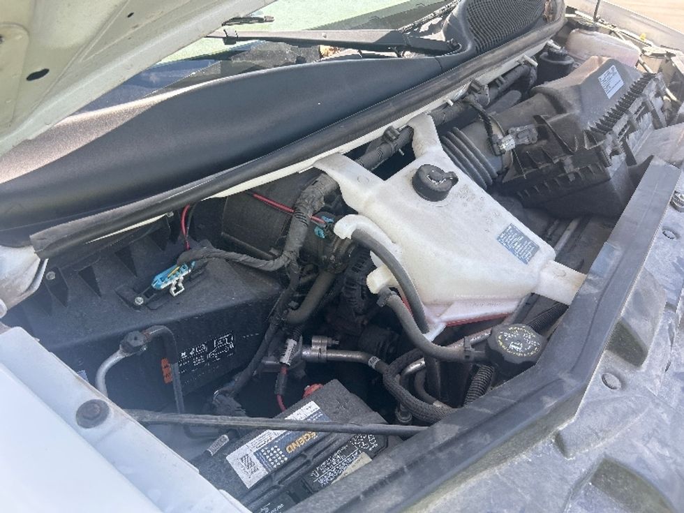 Light Duty Box Truck-Light and Medium Duty Trucks-GMC-2021-Savana G33903-Louisville-KY-66,703\n\t\tmiles-$ 33,750 - Image 23