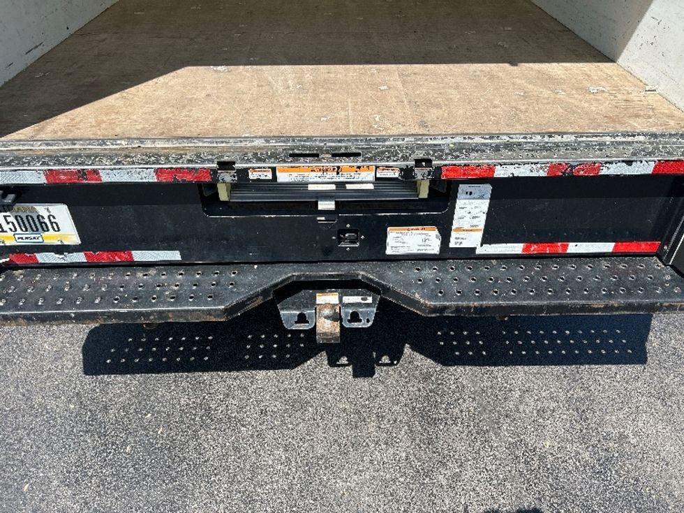 Light Duty Box Truck-Light and Medium Duty Trucks-GMC-2021-Savana G33903-Louisville-KY-69,399\n\t\tmiles-$ 33,000 - Image 10