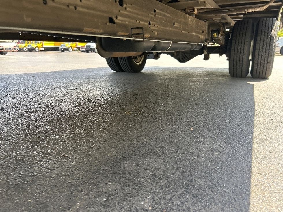 Light Duty Box Truck-Light and Medium Duty Trucks-GMC-2021-Savana G33903-Louisville-KY-69,399\n\t\tmiles-$ 33,000 - Image 5