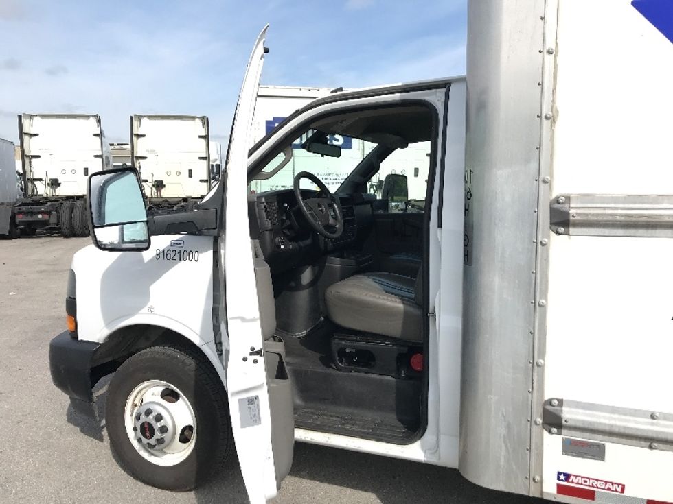 Light Duty Box Truck-Light and Medium Duty Trucks-GMC-2021-Savana G33903-Louisville-KY-74,299\n\t\tmiles-$ 32,250 - Image 15