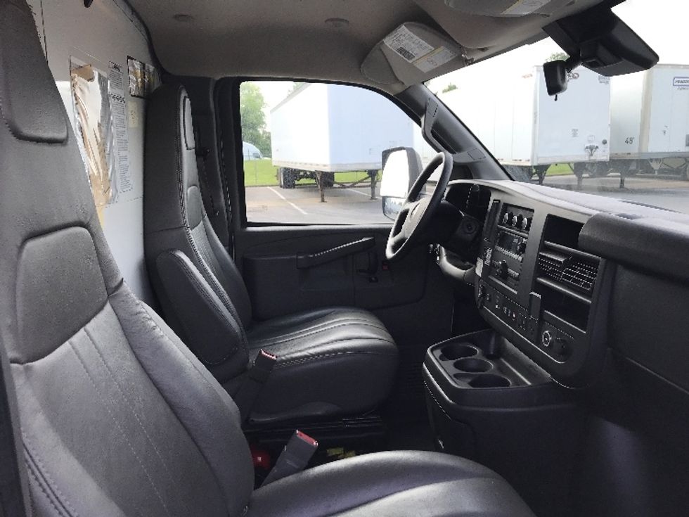 Light Duty Box Truck-Light and Medium Duty Trucks-GMC-2021-Savana G33903-Louisville-KY-74,299\n\t\tmiles-$ 32,250 - Image 21