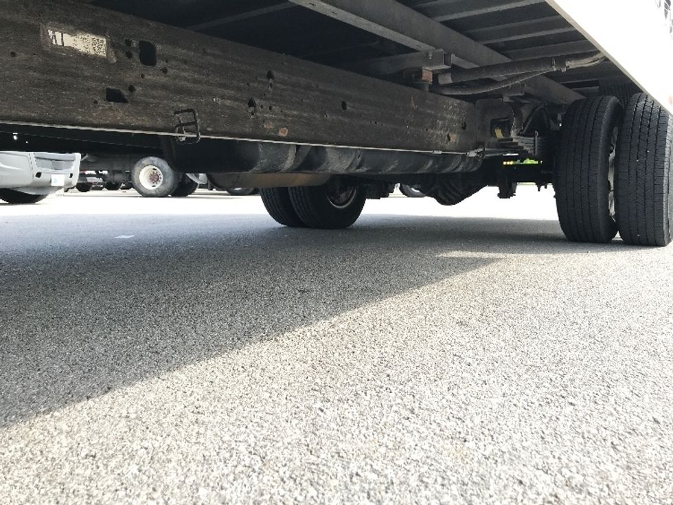 Light Duty Box Truck-Light and Medium Duty Trucks-GMC-2021-Savana G33903-Louisville-KY-74,299\n\t\tmiles-$ 32,250 - Image 5