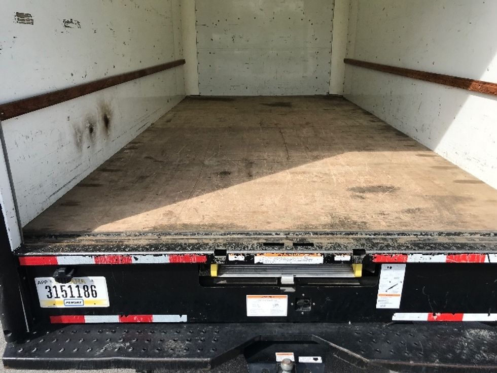 Light Duty Box Truck-Light and Medium Duty Trucks-GMC-2021-Savana G33903-Louisville-KY-74,299\n\t\tmiles-$ 32,250 - Image 9