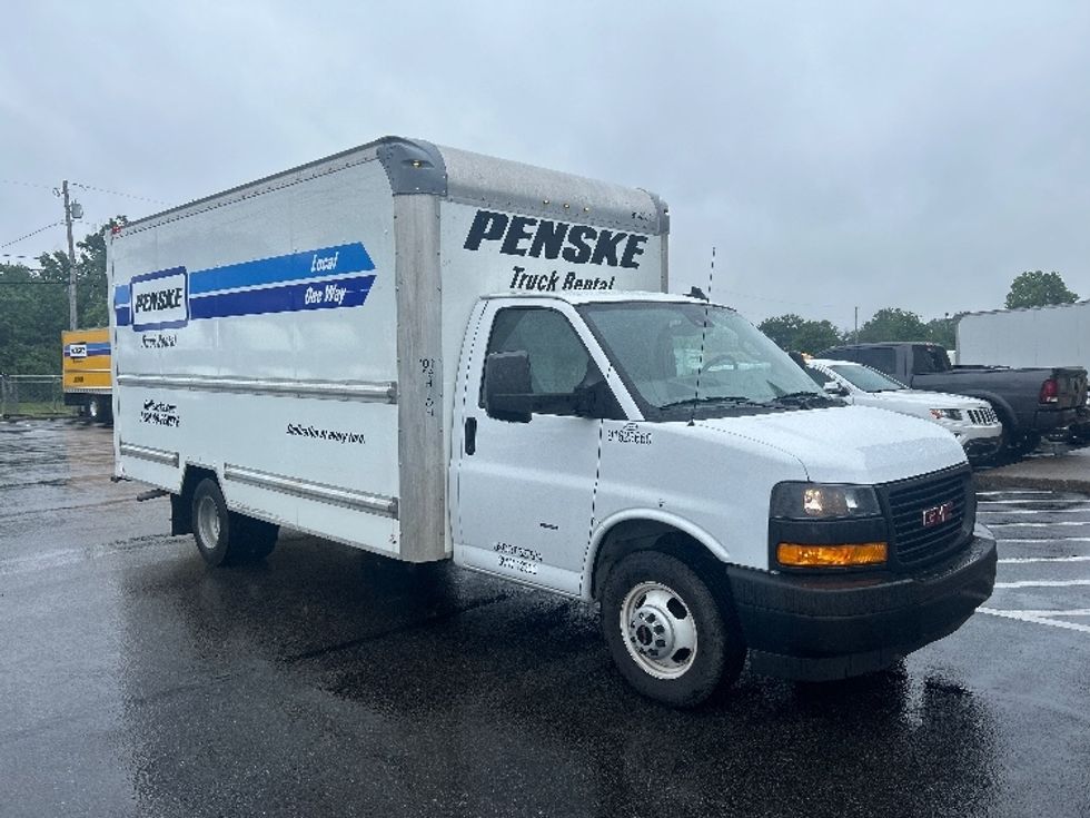 Light Duty Box Truck-Light and Medium Duty Trucks-GMC-2021-Savana G33903-Louisville-KY-90,838\n\t\tmiles-$ 28,250 - Image 1