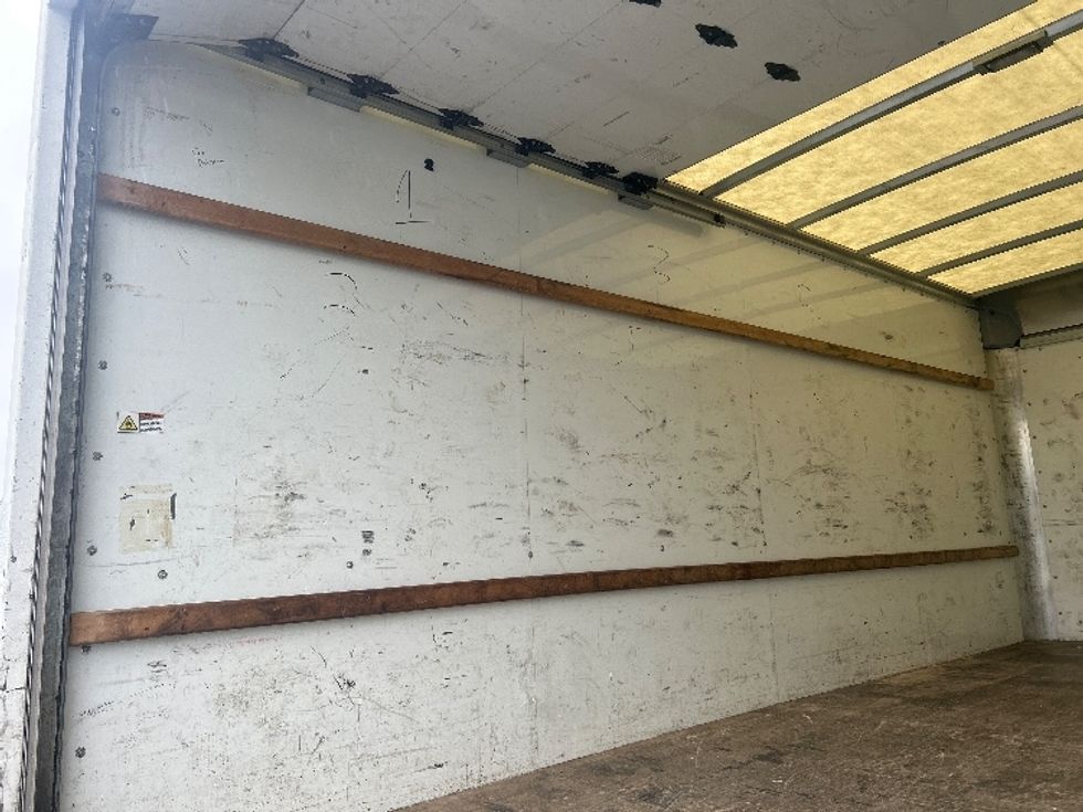 Light Duty Box Truck-Light and Medium Duty Trucks-GMC-2021-Savana G33903-Louisville-KY-90,838\n\t\tmiles-$ 28,250 - Image 10