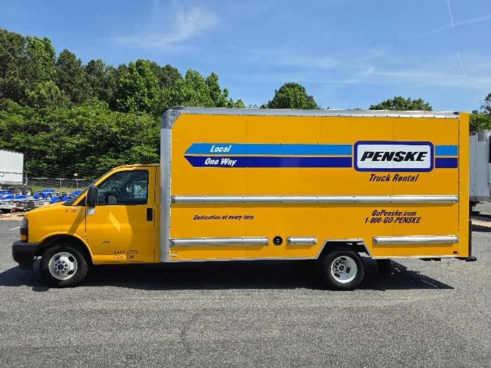 Light Duty Box Truck-Light and Medium Duty Trucks-GMC-2021-Savana G33903-Louisville-KY-94,952\n\t\tmiles-$ 26,500 - Image 4
