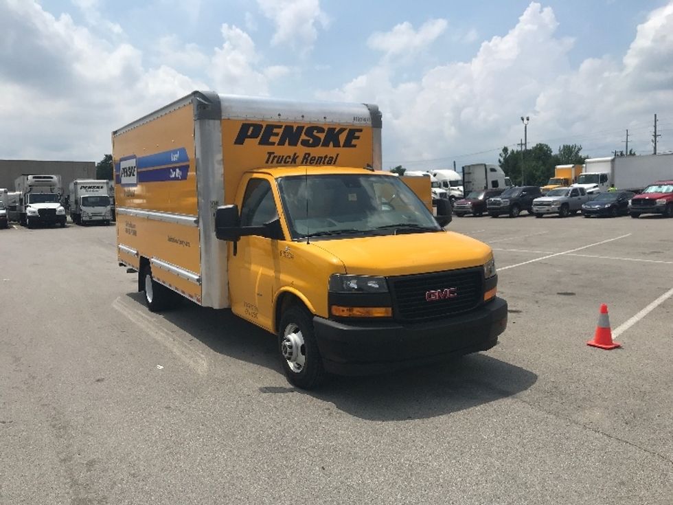 Light Duty Box Truck-Light and Medium Duty Trucks-GMC-2021-Savana G33903-Louisville-KY-95,691\n\t\tmiles-$ 26,250 - Image 1