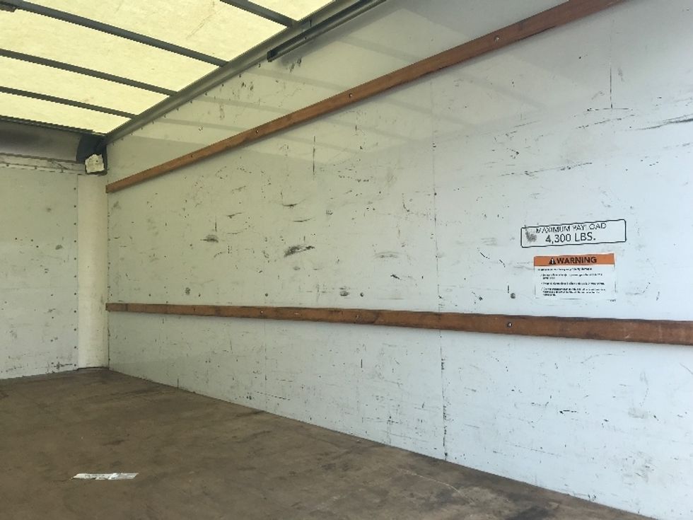 Light Duty Box Truck-Light and Medium Duty Trucks-GMC-2021-Savana G33903-Louisville-KY-95,691\n\t\tmiles-$ 26,250 - Image 12