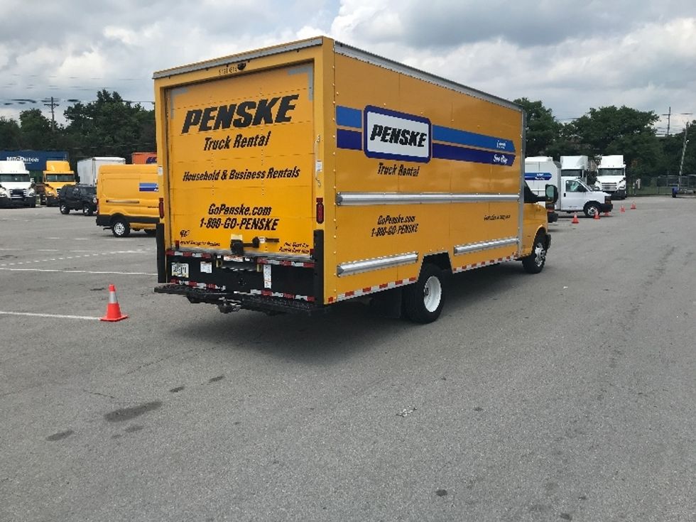 Light Duty Box Truck-Light and Medium Duty Trucks-GMC-2021-Savana G33903-Louisville-KY-95,691\n\t\tmiles-$ 26,250 - Image 13