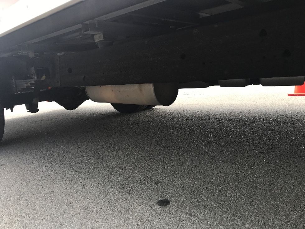 Light Duty Box Truck-Light and Medium Duty Trucks-GMC-2021-Savana G33903-Louisville-KY-95,691\n\t\tmiles-$ 26,250 - Image 14