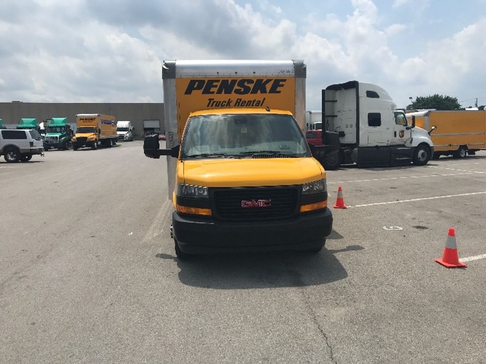 Light Duty Box Truck-Light and Medium Duty Trucks-GMC-2021-Savana G33903-Louisville-KY-95,691\n\t\tmiles-$ 26,250 - Image 2