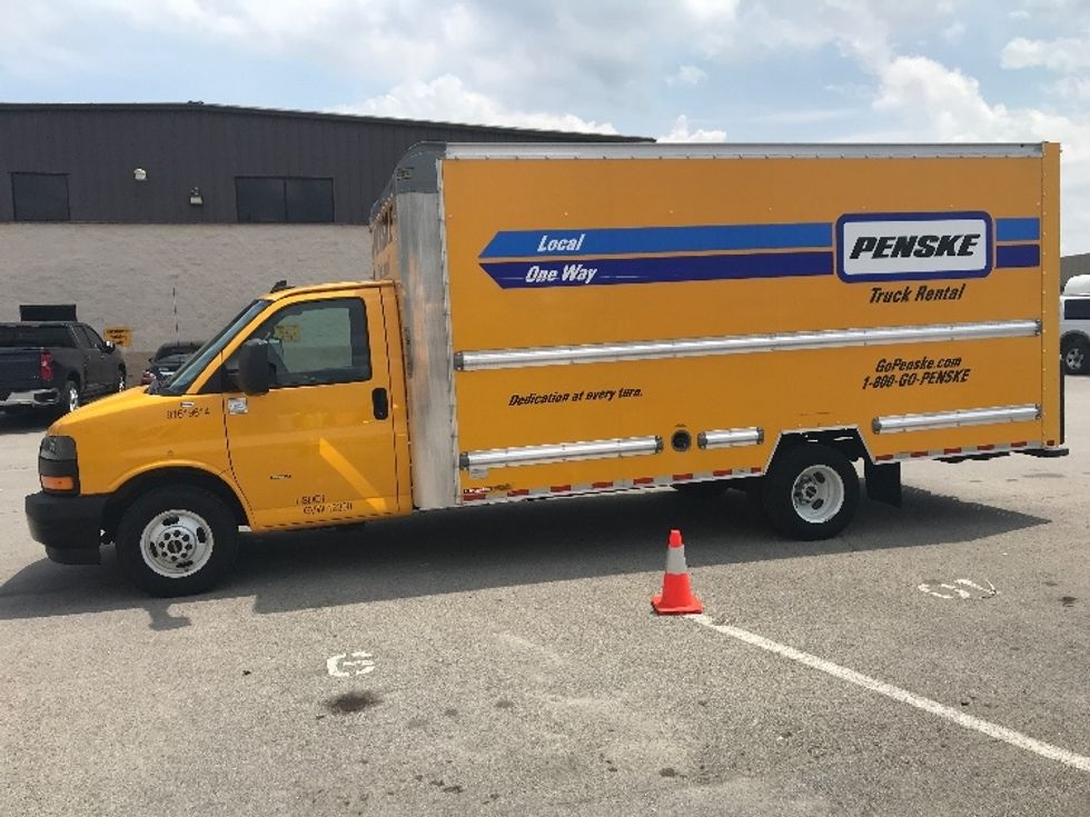 Light Duty Box Truck-Light and Medium Duty Trucks-GMC-2021-Savana G33903-Louisville-KY-95,691\n\t\tmiles-$ 26,250 - Image 4
