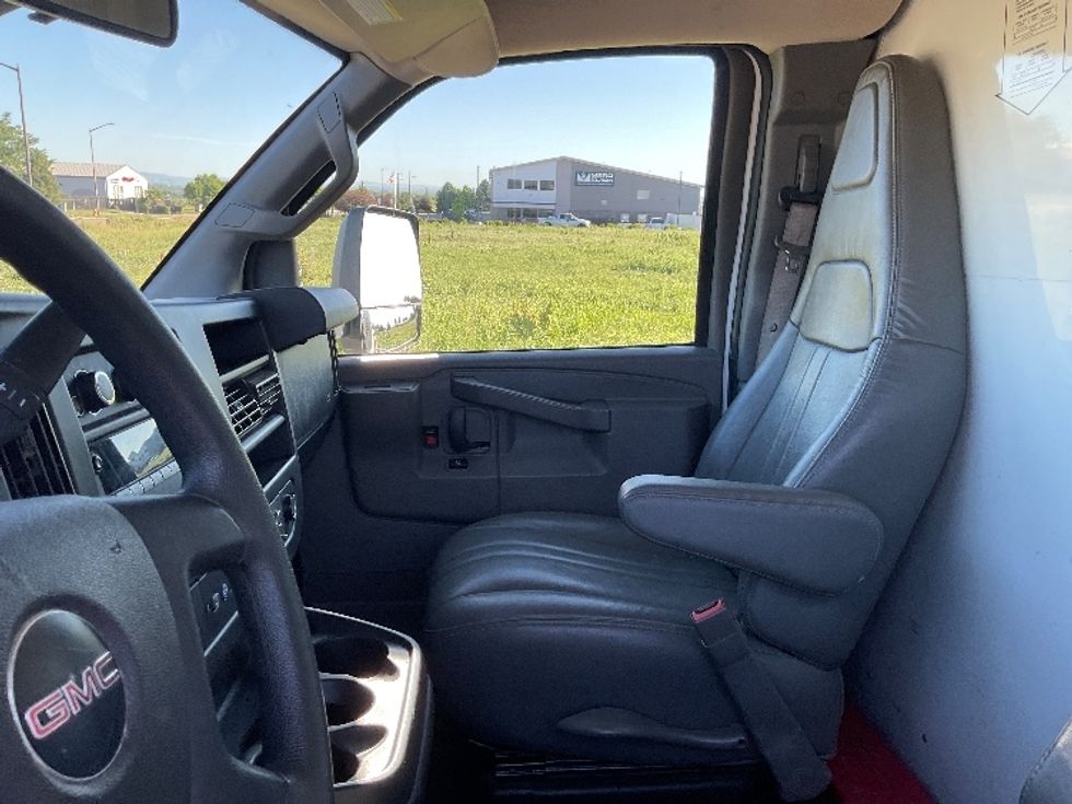 Light Duty Box Truck-Light and Medium Duty Trucks-GMC-2021-Savana G33903-Loveland-CO-89,253\n\t\tmiles-$ 31,250 - Image 19