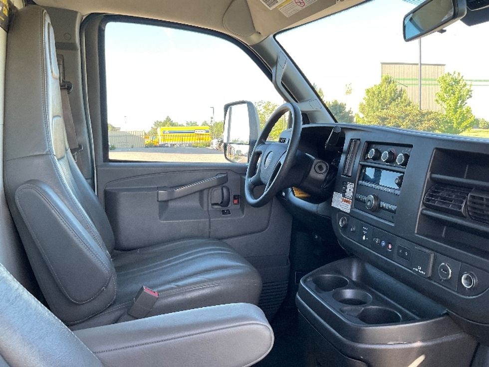 Light Duty Box Truck-Light and Medium Duty Trucks-GMC-2021-Savana G33903-Loveland-CO-89,253\n\t\tmiles-$ 31,250 - Image 22