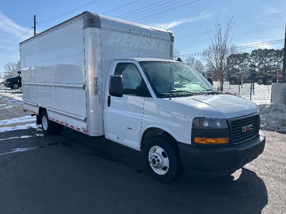 Light Duty Box Truck-Light and Medium Duty Trucks-GMC-2021-Savana G33903-Lowell-AR-118,339\n\t\tmiles-$ 27,000 - Image 1