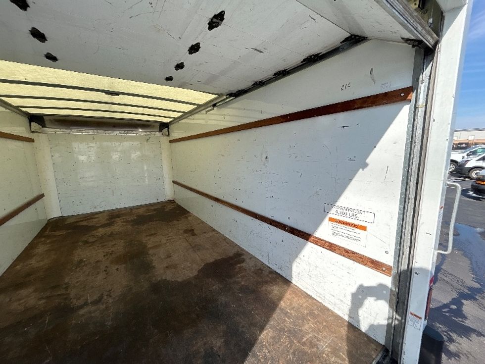 Light Duty Box Truck-Light and Medium Duty Trucks-GMC-2021-Savana G33903-Lowell-AR-118,339\n\t\tmiles-$ 27,000 - Image 11